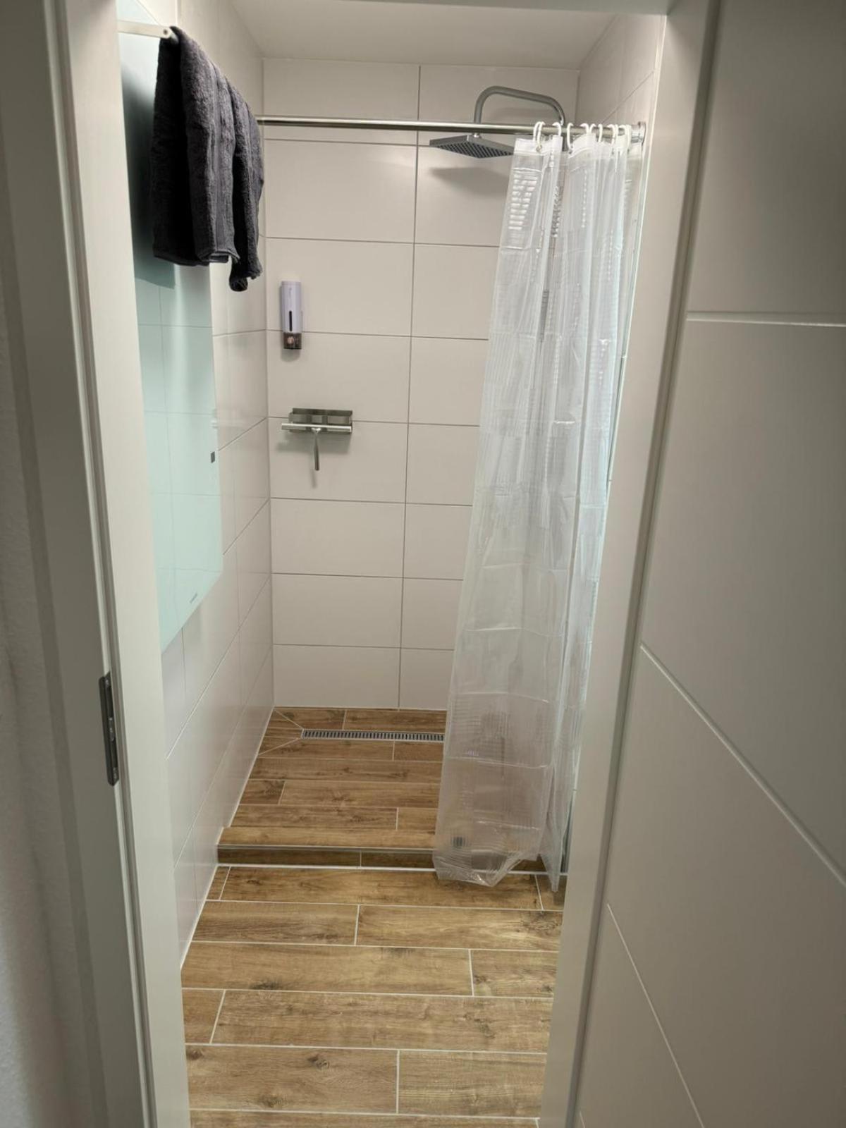 Studio Zimmer In Innenstadt Karlsruhe Esterno foto